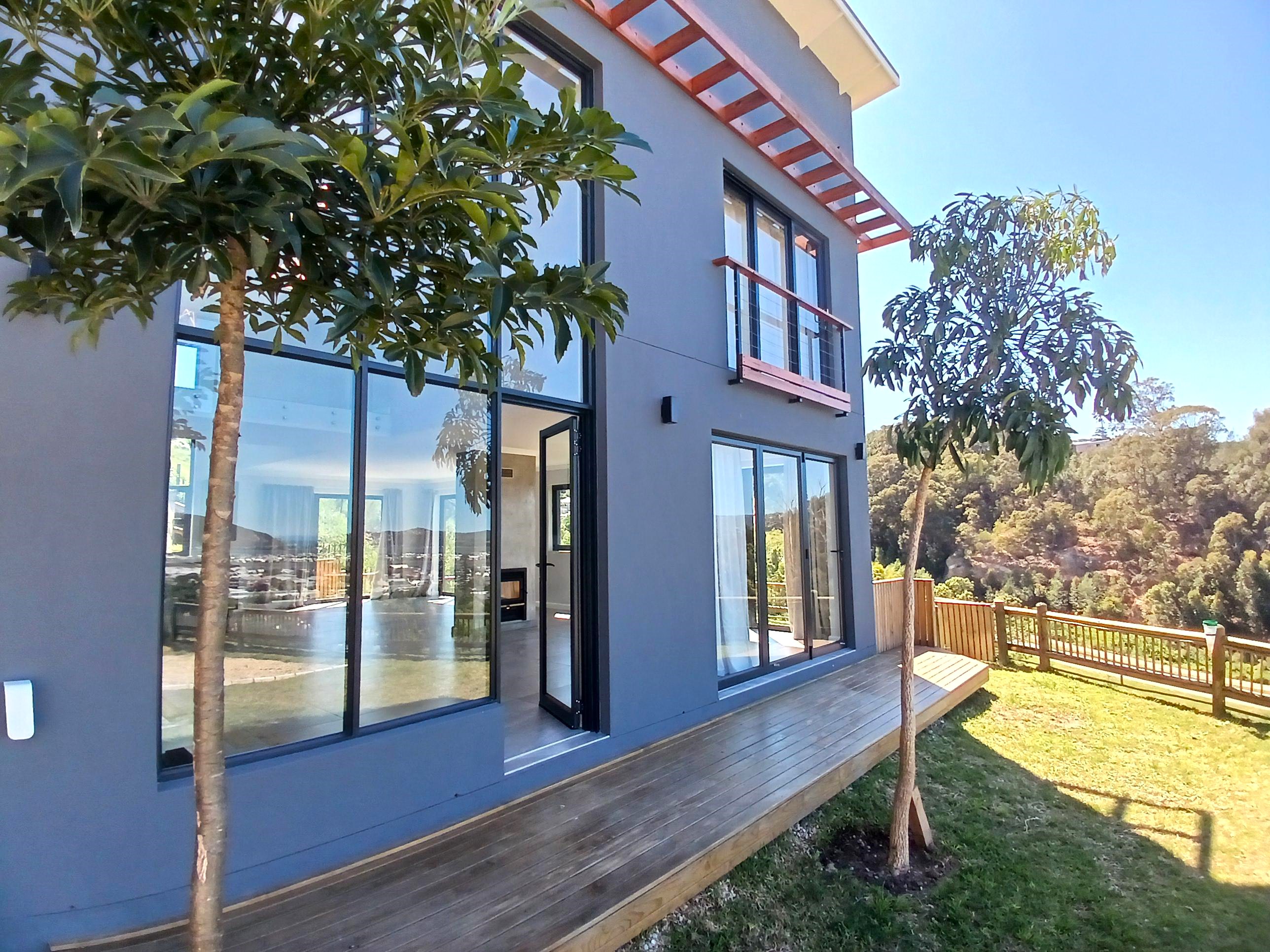 3 Bedroom Property for Sale in Knysna Central Western Cape